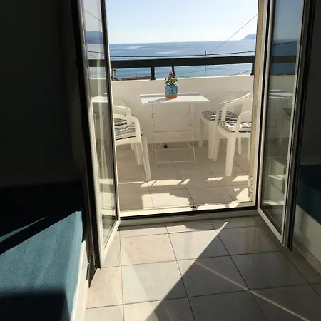 Liofoto Sea View Apartment *